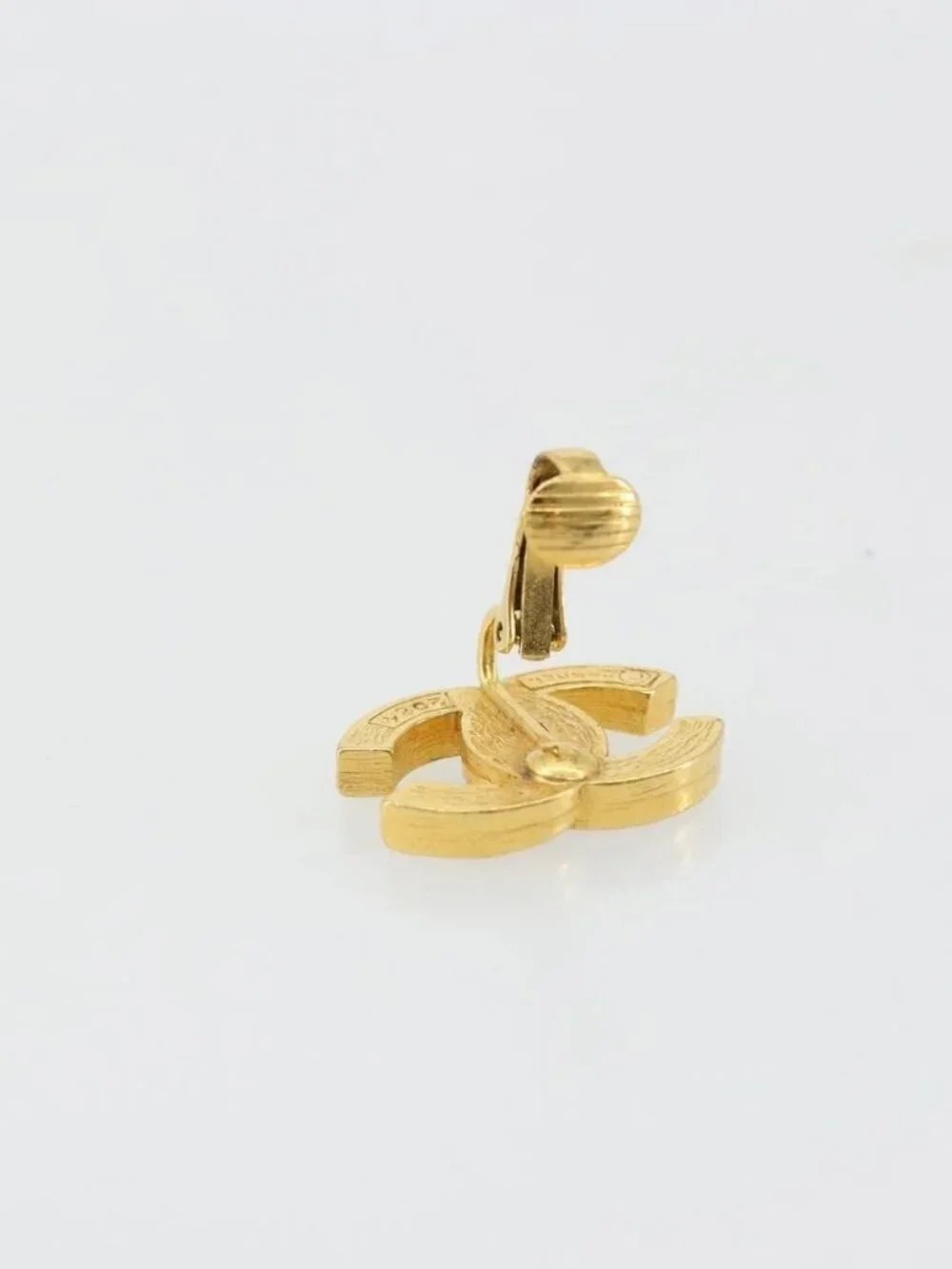 CHANEL Earring metal Gold Tone CC Auth 183505